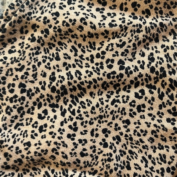 Leopard Print Flowy Tee - Picture 3 of 3